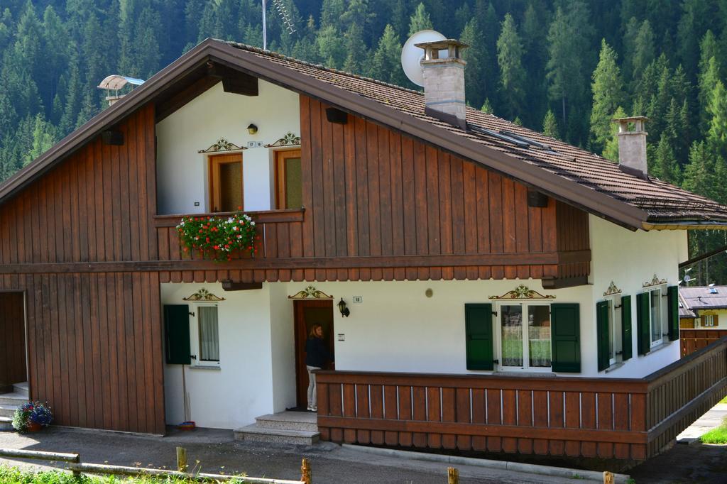 Apartamento Cesa Elena Canazei Habitación foto